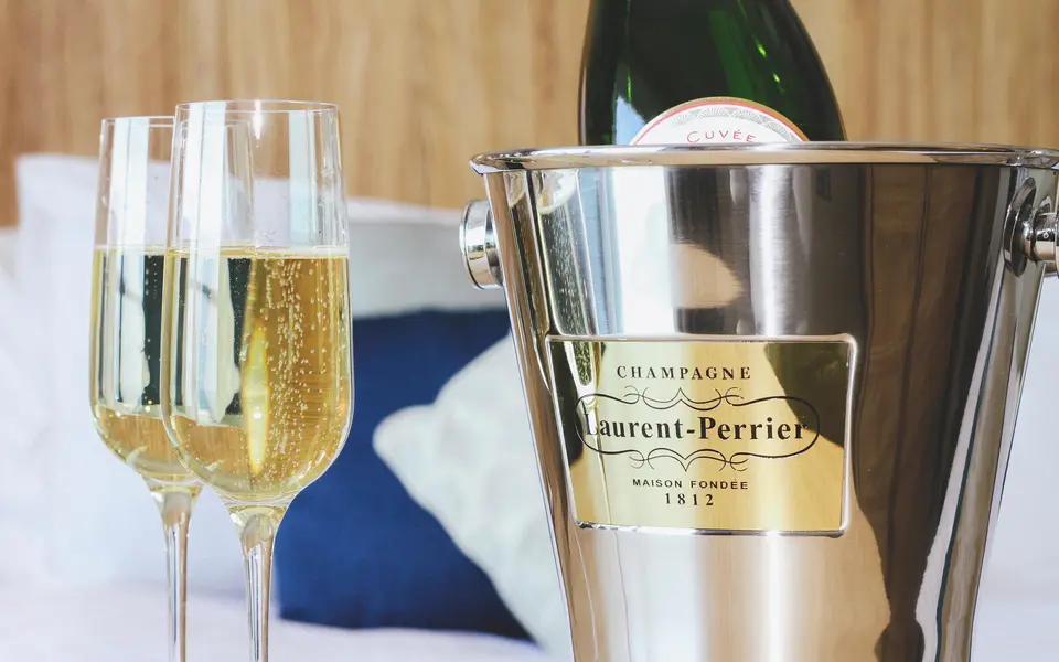 Champagne Room Extras FBH 9