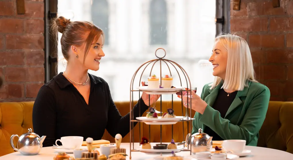 Parisien Aftn Tea DSC 5792 1