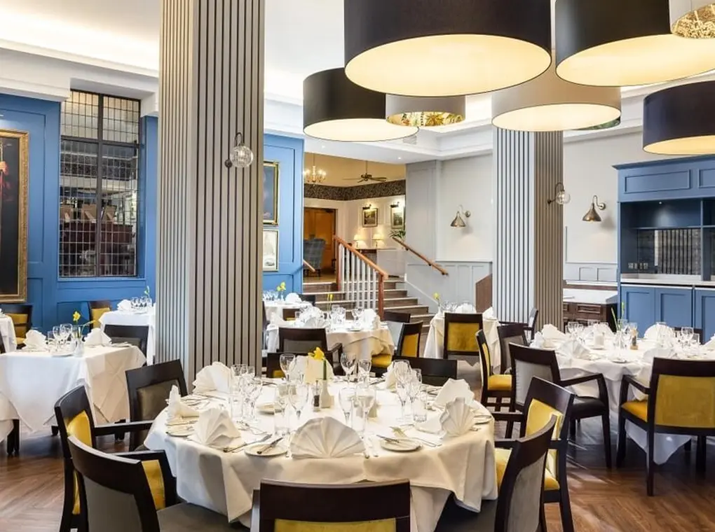 Helford Restaurant Medium