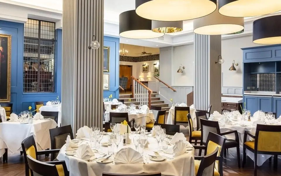 Helford Restaurant Medium