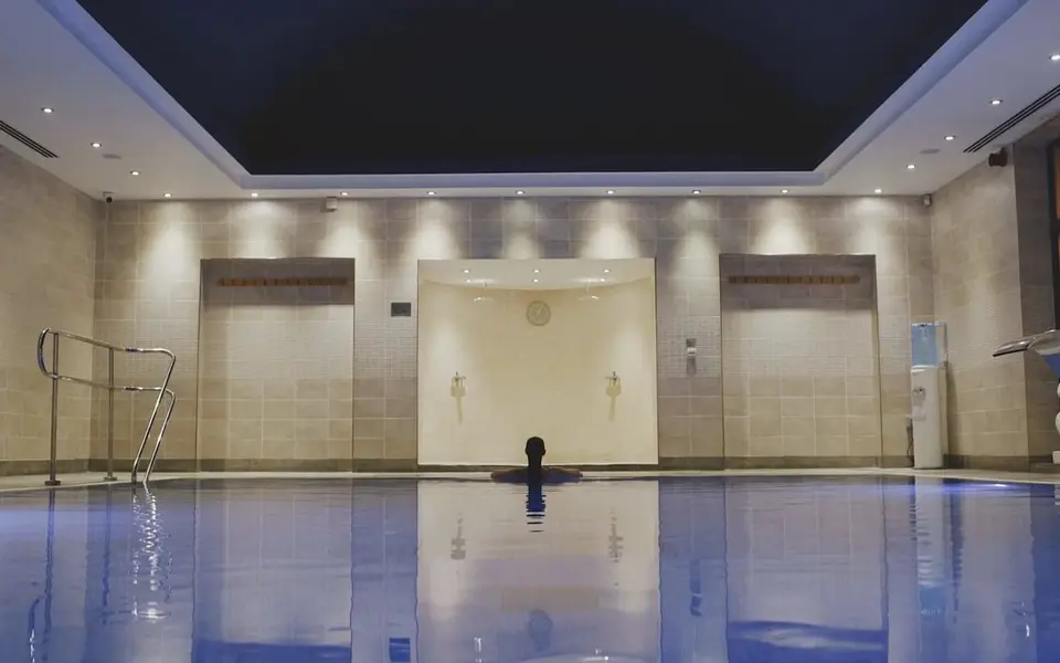 Fistral Spa Cornwall Medium 2